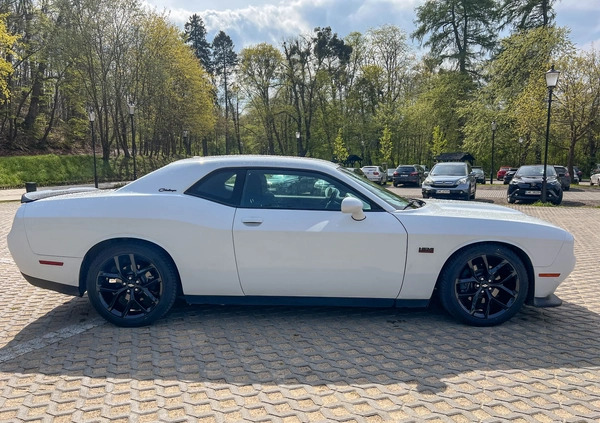 Dodge Challenger cena 139000 przebieg: 55000, rok produkcji 2019 z Wejherowo małe 781